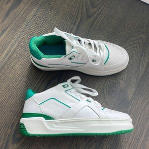Just Don Low-Top Basketball Sneakers (men’s 40)